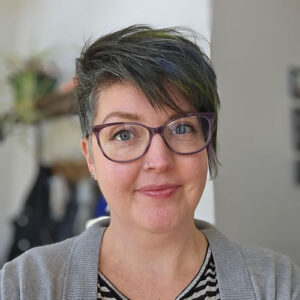 Natalie Grinnell as Miriam Blake for the Rambling Roads Mysteries